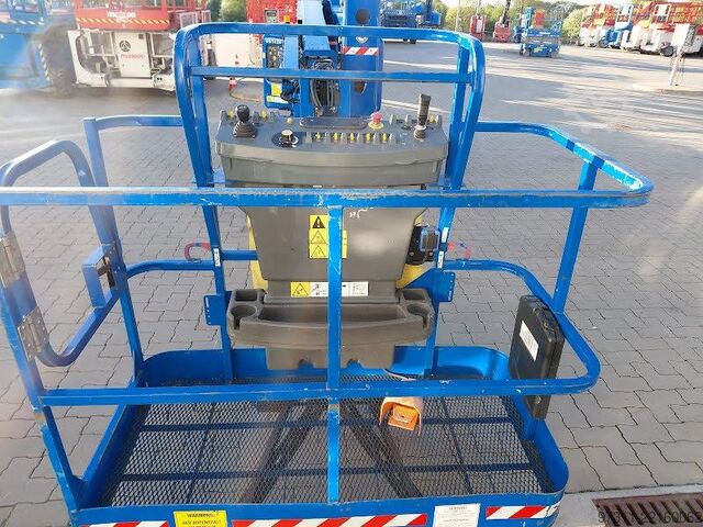 Articulated boom lift JLG E400AJPN