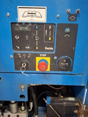 Scissor lift Genie GS-4390 RT