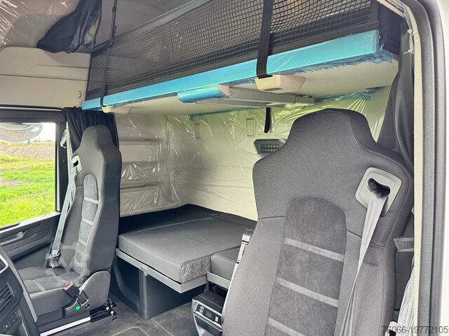 Standard-SZM Iveco S-WAY AS440S43T/P ON Tractor Head (6 units)