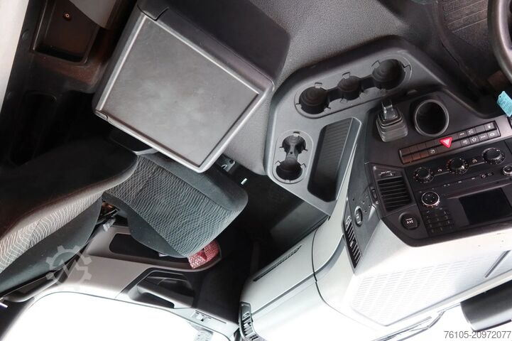 Box body Mercedes-Benz Antos 1924L Huif + Klep Dhollandia 2000 KG Euro 6