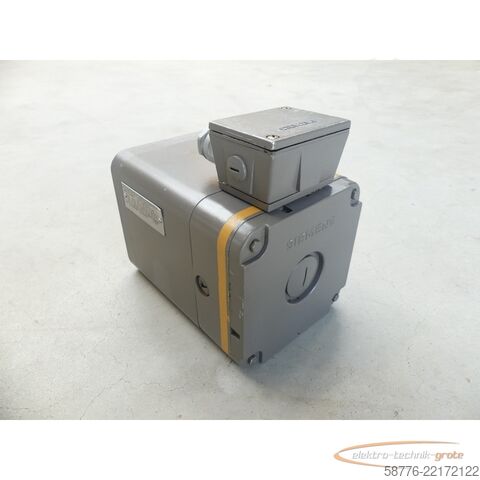 Steuerung Siemens 1FT5071-0AF02-0 - Z Permanent Magnet Motor SN:E8H61677401002