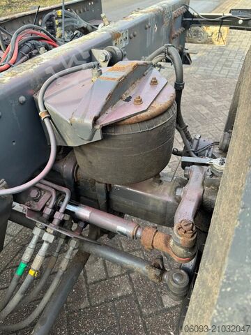 Fahrgestell mit Fahrerhaus DAF CF 440 6 x 2 Naloopas -  stuuras