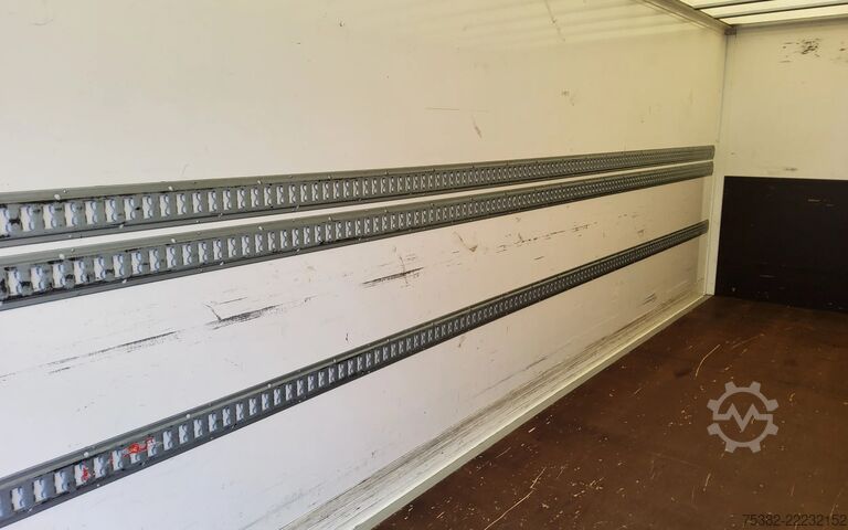 Suitcase Renault D 210 P4x2 - ACC. - 33-BPX-1 - BAKWAGEN - 12 TO...