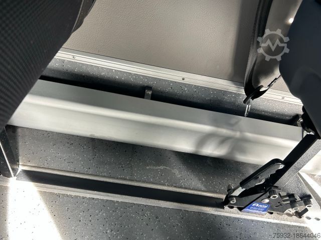 Kleinbus MERCEDES-BENZ Altas Sprinter LIFT Rollstuhl KLIMA NEULACK