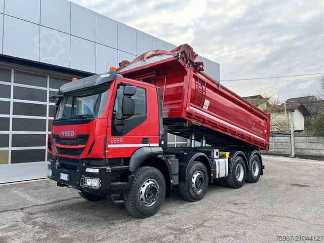 Dreiseitenkipper LKW Iveco Trakker 500