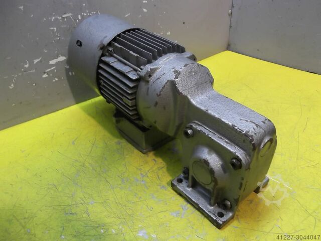 Getriebemotor 0,15 kW 51 U/min SEW-EURODRIVE S30DT71K-4B