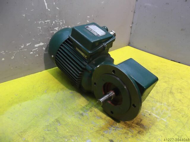 Gear motor 0.55 kW 68 rpm Bauer DK84S4-2122/200
