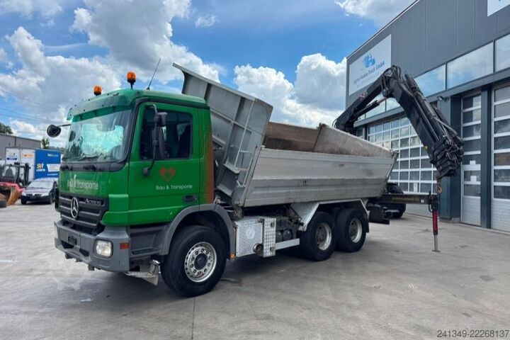 Kipper LKW MERCEDES-BENZ Actros 2646 6x4 Hiab 166-5