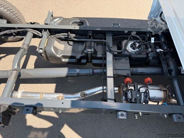 Chassis with cab Iveco Daily 35S16 HA8 *R3.450mm*Automatik*