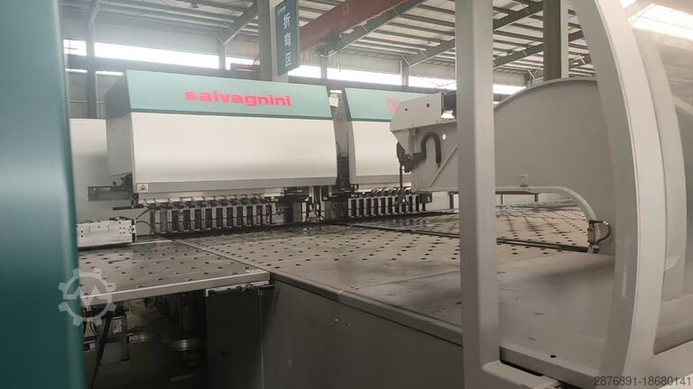 Blechbearbeitungszentrum Salvagnini Line MD1.30+S4.30X-e+P4L2516 2020MFY