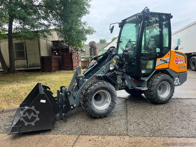 Loader Giant G2700 X-TRA HD