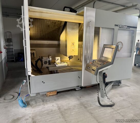 Vertikales Bearbeitungszentrum DECKEL MAHO DMC104 linear