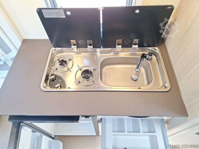 Teilintegriertes Wohnmobil BÜRSTNER Lineo T 620 G