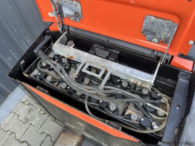 Electric Pallet Truck BT LPE200