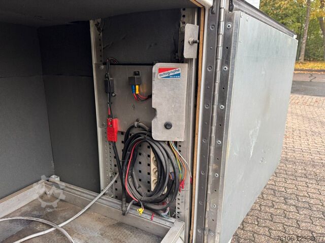 Transporter mit Koffer IVECO Daily 70C15 Koffer *Klima*Ahk*