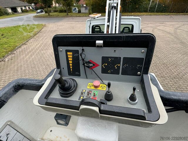 Truck-mounted work platform IVECO Daily 35S14 Hubarbeitsbühne Versalift 11,2 Meter