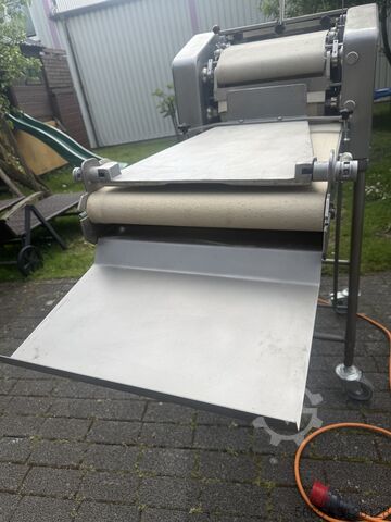 Hood dishwasher with pass-through ERKA WMB 30 Hörnchenwickelmaschine