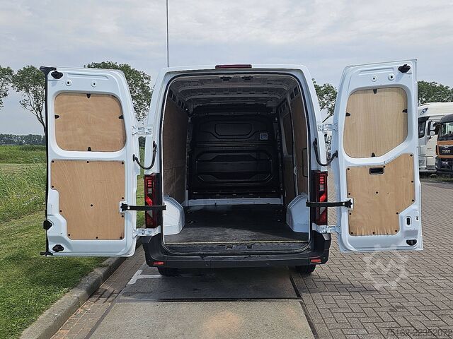 Hochdachkombi RENAULT MASTER 3.5 L2H2 Camera Airco