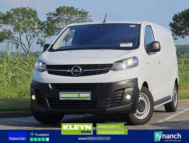 High-roof van OPEL VIVARO 1.5 L2H1 Airco Carplay!