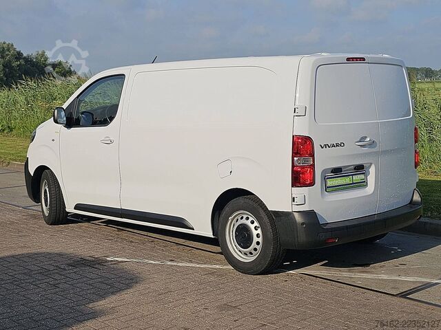 High-roof van OPEL VIVARO 1.5 L2H1 Airco Carplay!