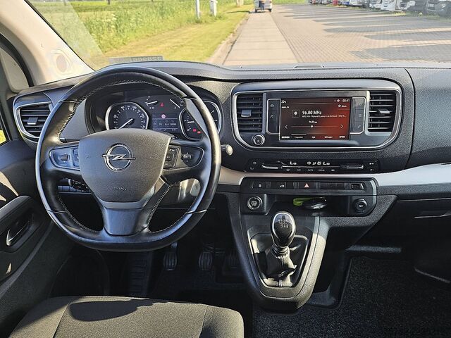 High-roof van OPEL VIVARO 1.5 L2H1 Airco Carplay!