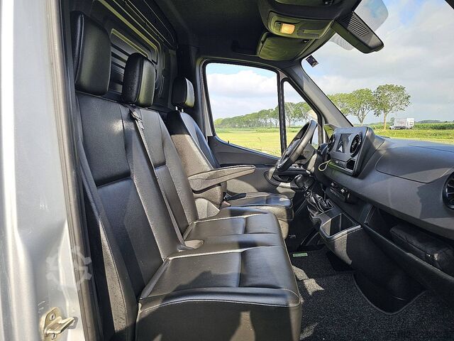 High-roof van MERCEDES-BENZ SPRINTER 311 L1H1 2xZijdeur Mbiux