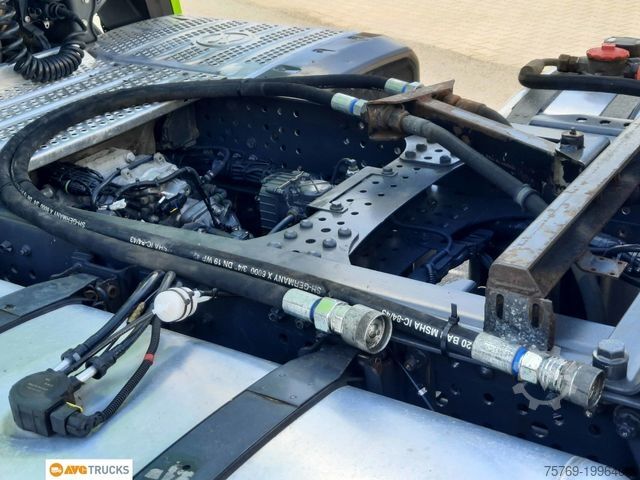 Standard tractor unit MERCEDES-BENZ 1848LS ACTROS BIG Standklima Retarder Schubboden