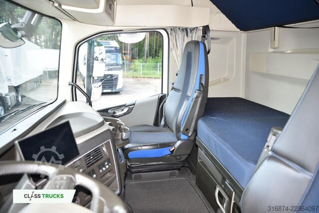 Standard tractor unit VOLVO FH 500 XL Retarder i-ParkCool ACC