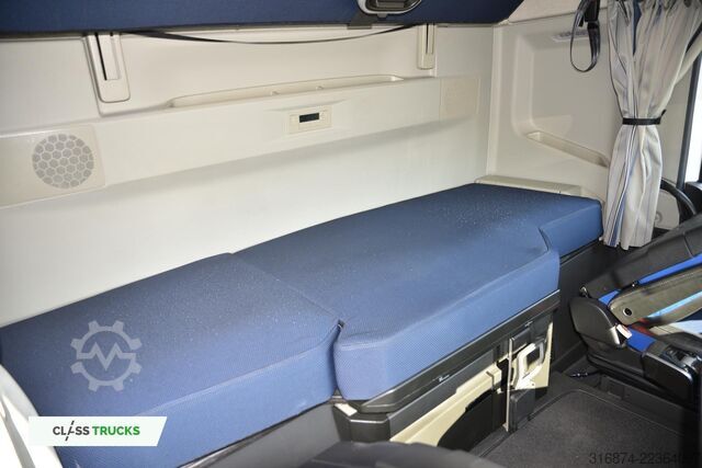 Standard tractor unit VOLVO FH 500 XL Retarder i-ParkCool ACC