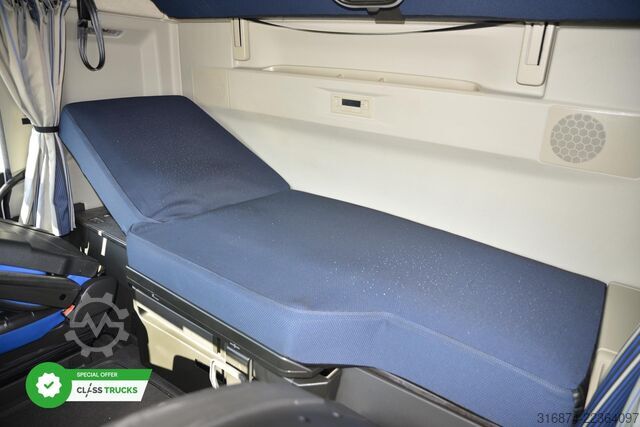 Standard tractor unit VOLVO FH 500 XL Retarder i-ParkCool ACC