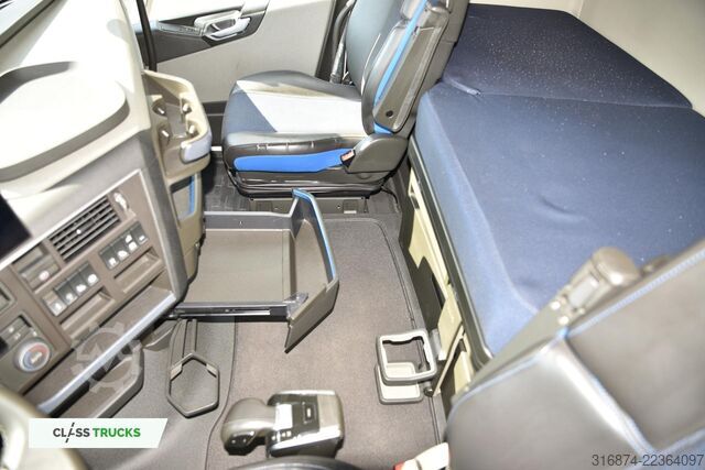 Standard tractor unit VOLVO FH 500 XL Retarder i-ParkCool ACC