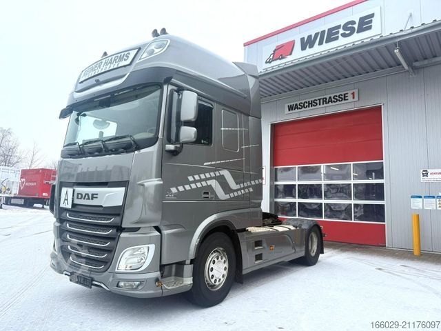 Standard SZM DAF XF 440 FT mit Schubboden Hydraulik