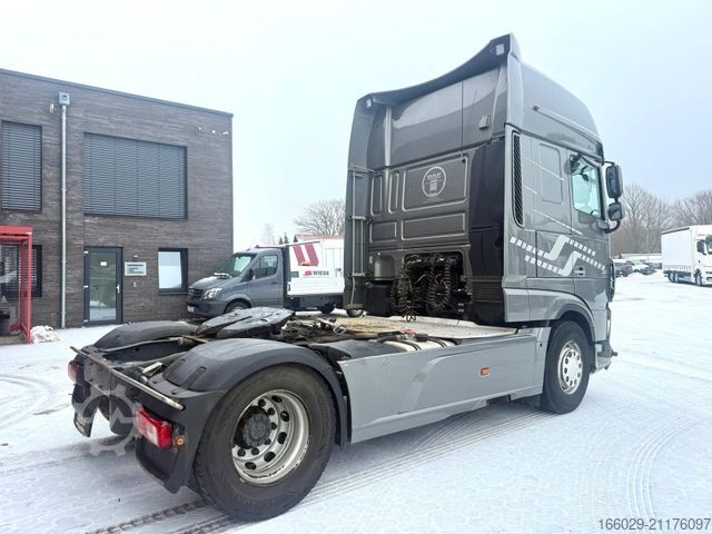 Standard SZM DAF XF 440 FT mit Schubboden Hydraulik