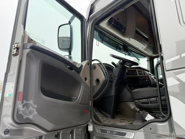 Standard SZM DAF XF 440 FT mit Schubboden Hydraulik