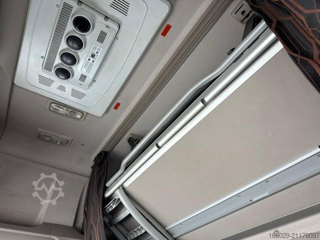 Standard SZM DAF XF 440 FT mit Schubboden Hydraulik