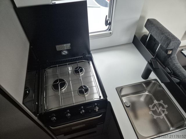 Teilintegriertes Wohnmobil BÜRSTNER Campeo TD 676 G