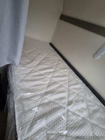 Teilintegriertes Wohnmobil BÜRSTNER Campeo TD 676 G