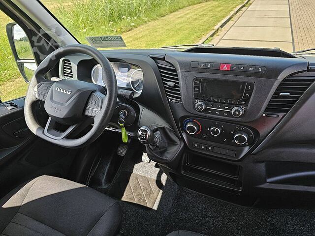 Suitcase IVECO DAILY 35C16 Bakwagen Laadklep
