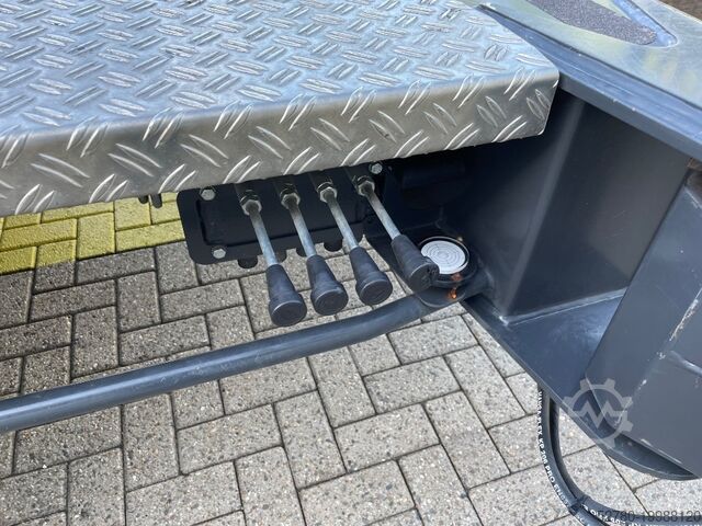 All-Terrain-Kran Böcker AHK 30/1400