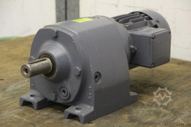 Gear motor 0.55 kW 46.9 rpm Himmel Z40-M1P4 B3