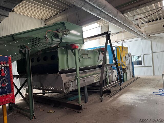 Sortierlinie NIR mit Band und Verteiler Pellenc Mistral + 2800