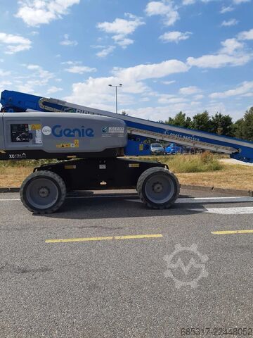 Telescopic boom Genie S65 XC