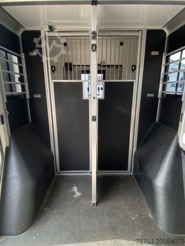 Viehtransporter RENAULT MASTER STX NEW MODELL  2025 5 Sitzer Haras ex. L