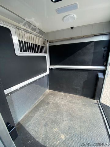 Viehtransporter RENAULT MASTER STX NEW MODELL  2025 5 Sitzer Haras ex. L