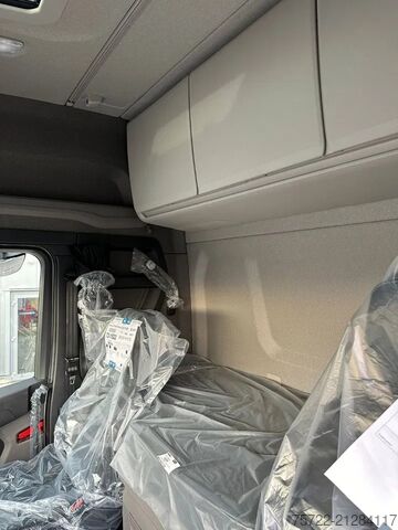 Chassis with cab Scania R560 6x2-4 BL Fahrgestell