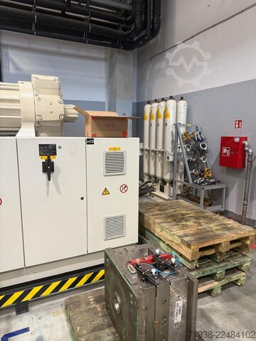 Injection molding machine KraussMaffei KM 1600–17200 MX Blu Power