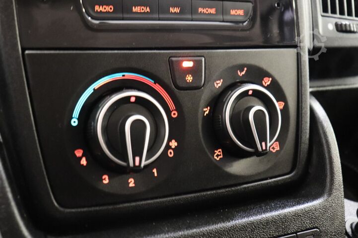 Delivery van Citroën Jumper 2.2 BlueHDi 120PK L2H1 EURO 6 - Airco - ...