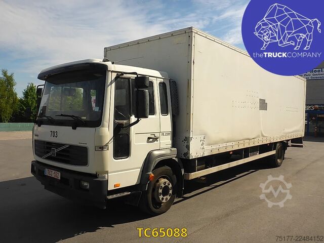 Suitcase Volvo FL 220