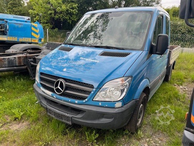 Pick-up van MERCEDES-BENZ Sprinter II Pritsche/DoKa 313 - MOTORSCHADEN -