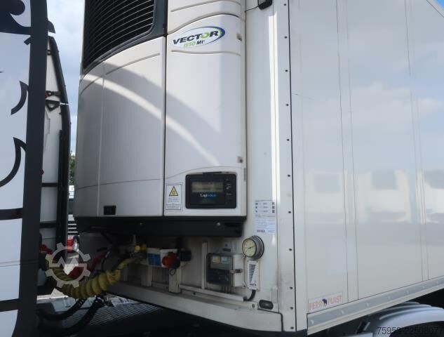 Reefer semitrailer Schmitz Cargobull SKO 24 bitemp Multitemp Doppelstock 2.700mm